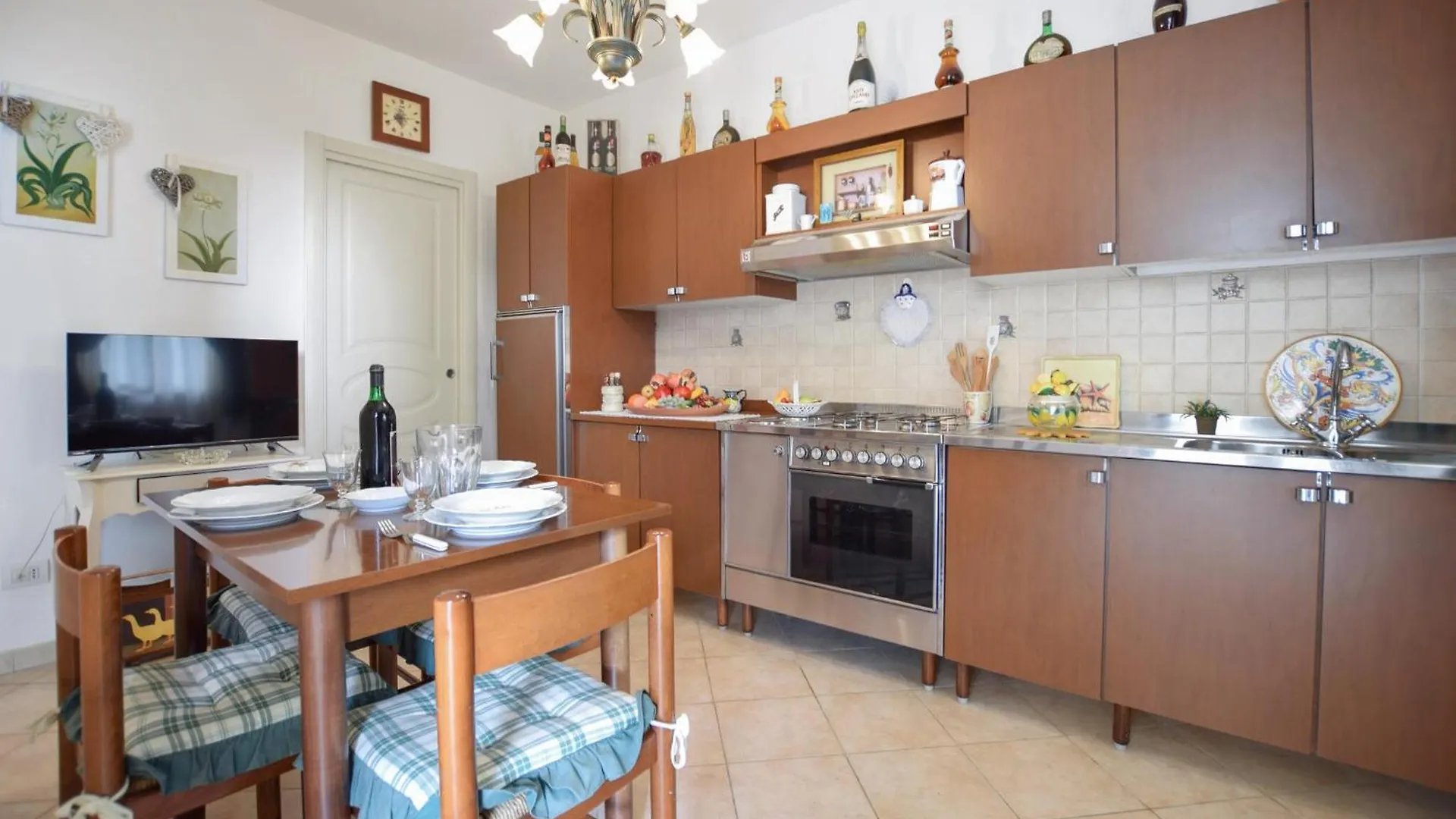 Lovely Home In Capezzano With Kitchen Capezzano Pianore 0*,